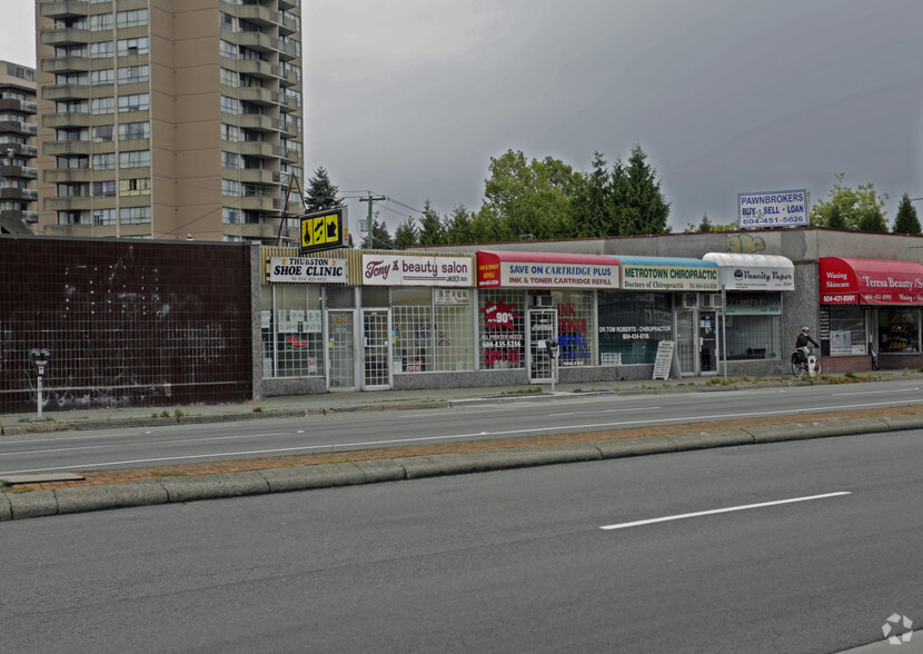 4919-4927 Kingsway, Burnaby, BC à louer - Photo de l’immeuble – Image 3 sur 8