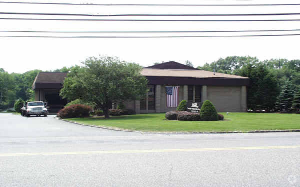 435 Main Rd, Towaco, NJ à louer - Photo de l’immeuble – Image 3 sur 4