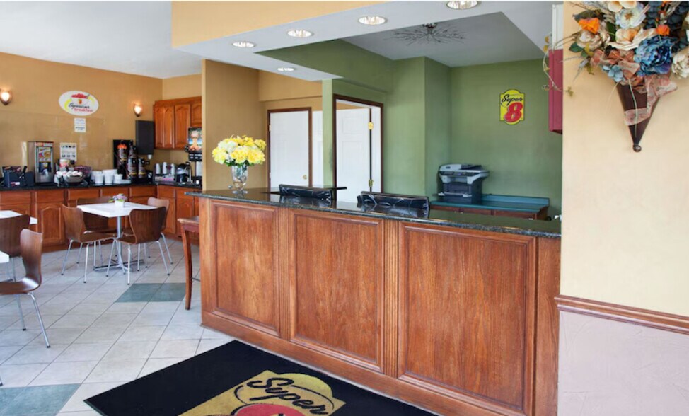 3160 River Rd, River Grove, IL à vendre - Photo de l’immeuble – Image 3 sur 12