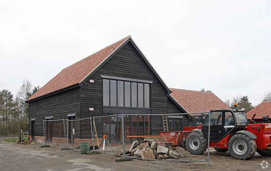 Crown Ln S, Ardleigh à louer - Photo de l’immeuble – Image 3 sur 5