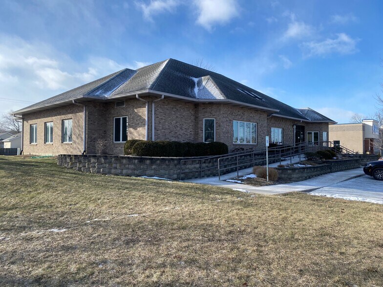 1515 W 45th Ave, Griffith, IN à vendre - Photo de l’immeuble – Image 2 sur 7