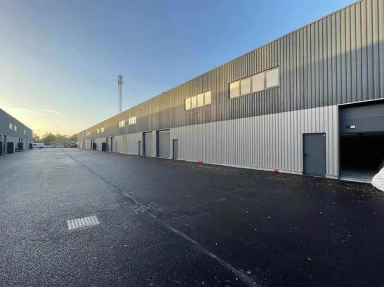 77 Quater Avenue De La Libération, Ambarès-et-Lagrave à louer Photo de l’immeuble– Image 1 sur 8