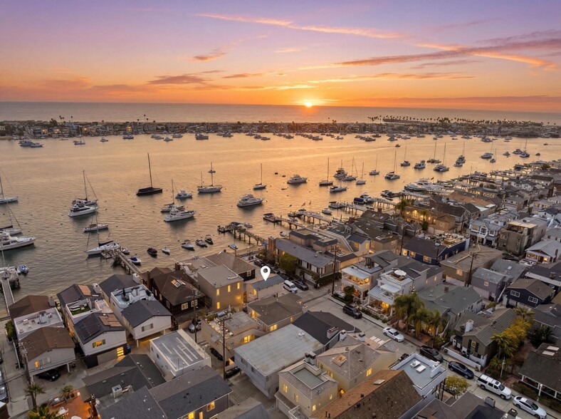 104 Onyx Ave, Newport Beach, CA à vendre - Aérien – Image 3 sur 8