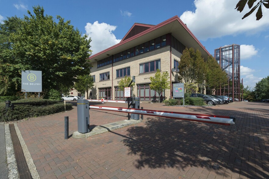 Colonial Way, Watford à louer - Photo de l’immeuble – Image 1 sur 2