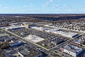 Plus de détails pour 825-895 W Montauk Hwy, West Babylon, NY - Local commercial à louer