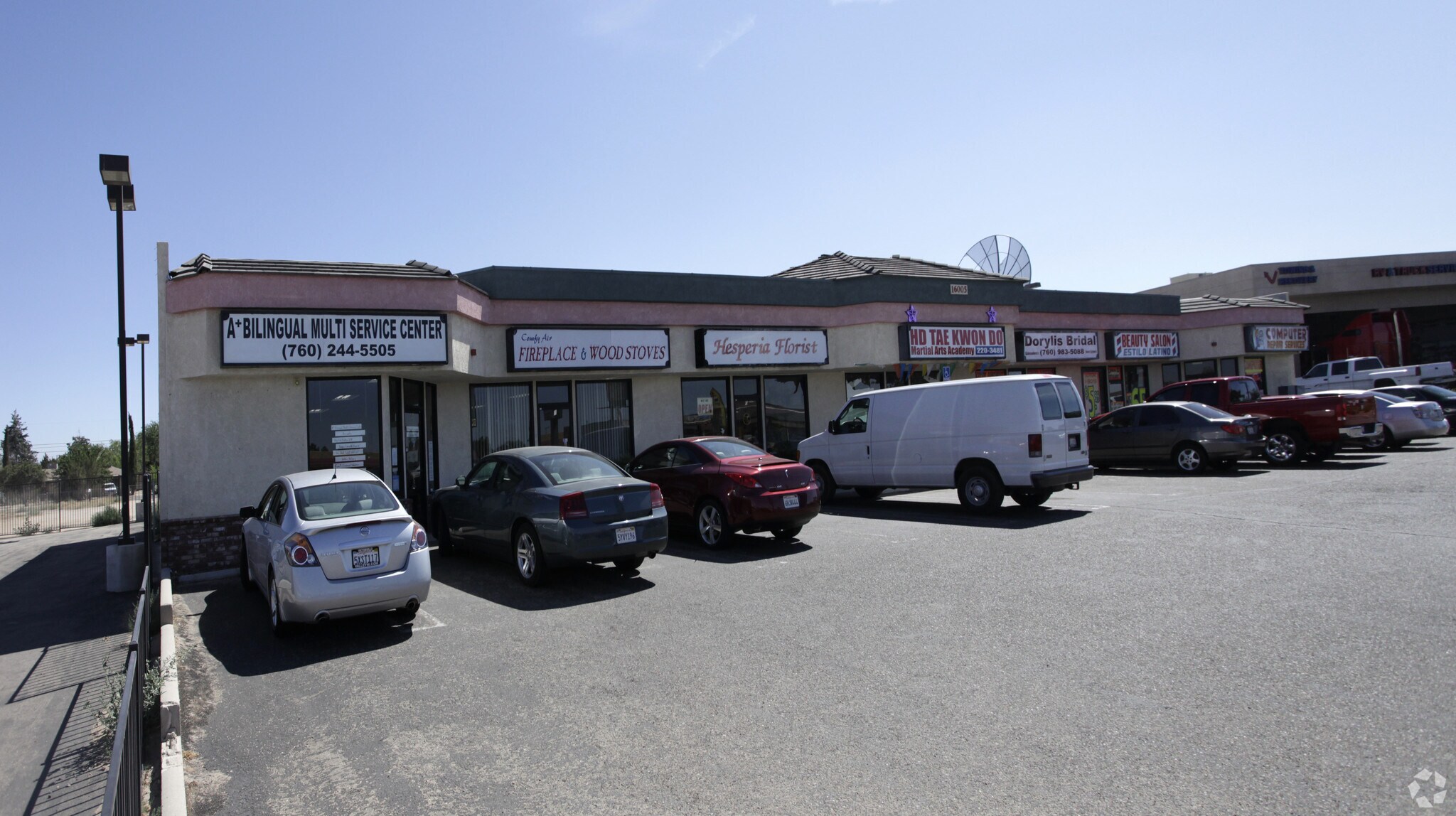 16005 Main St, Hesperia, CA à louer Photo de l’immeuble– Image 1 sur 11