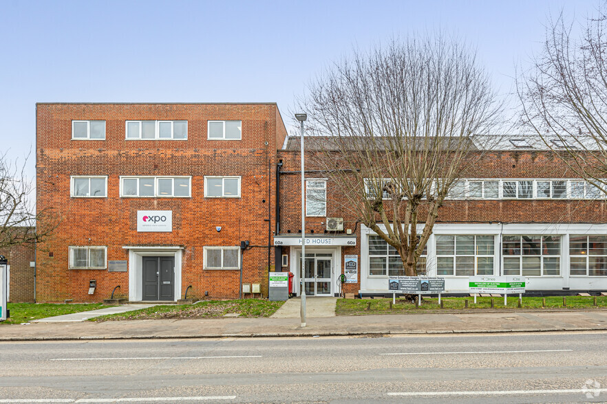 56-62 Bridge Rd E, Welwyn Garden City à vendre - Photo de l’immeuble – Image 2 sur 2
