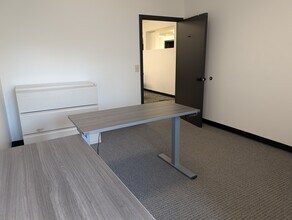 5891 Cedar Lake Rd, Saint Louis Park, MN à louer Photo intérieure– Image 1 sur 9