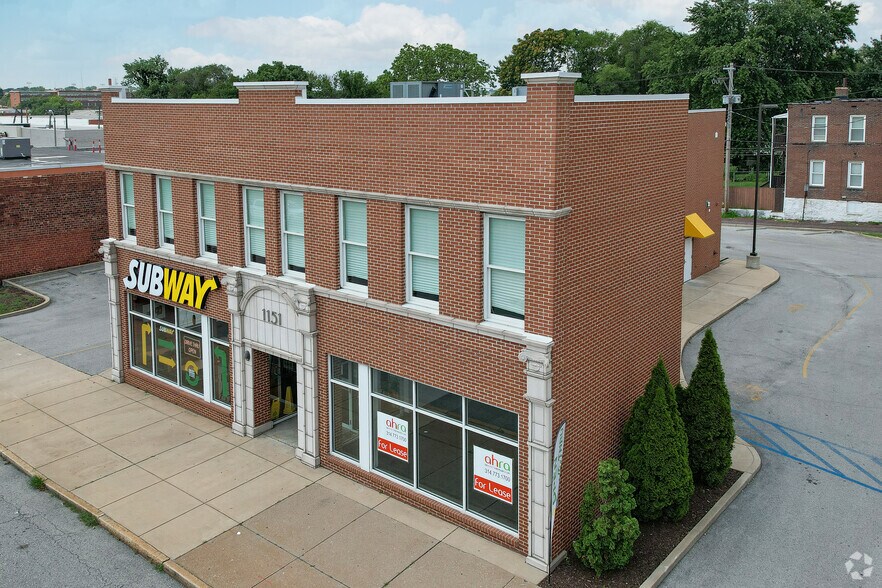 1151 S Kingshighway Blvd, Saint Louis, MO à louer - Photo principale – Image 1 sur 9