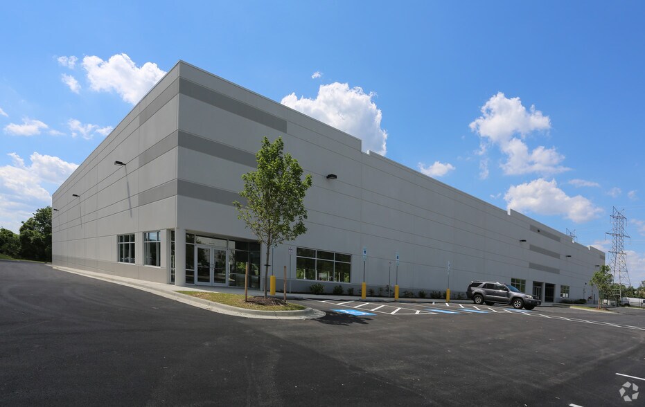1001 Hampton Park Blvd, Capitol Heights, MD à louer - Photo de l’immeuble – Image 1 sur 6
