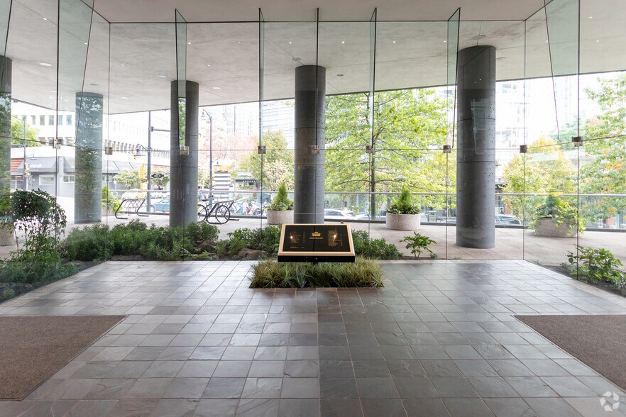 1199 W Hastings St, Vancouver, BC à louer - Hall d’entrée – Image 2 sur 9