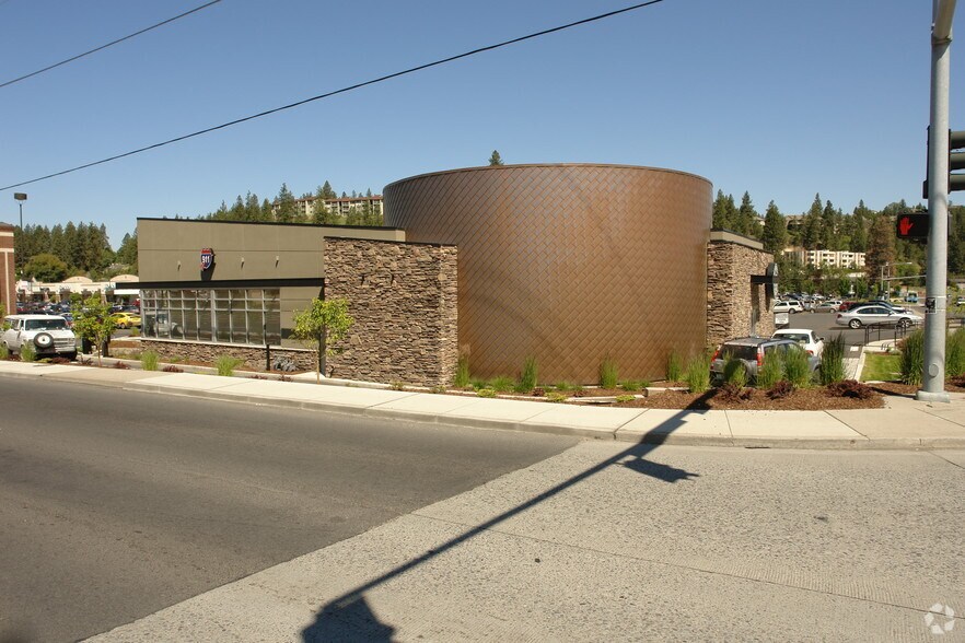 1704-1706 W Francis Ave, Spokane, WA à vendre - Photo de l’immeuble – Image 2 sur 2