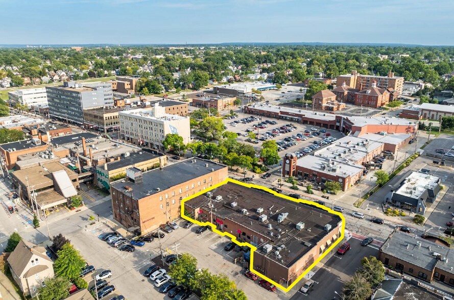 15000 Detroit Ave, Lakewood, OH à vendre - Photo de l’immeuble – Image 3 sur 6