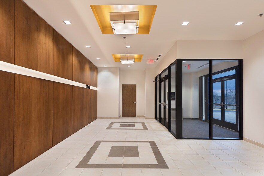 20400 Century Blvd, Germantown, MD à louer - Hall d’entrée – Image 3 sur 16