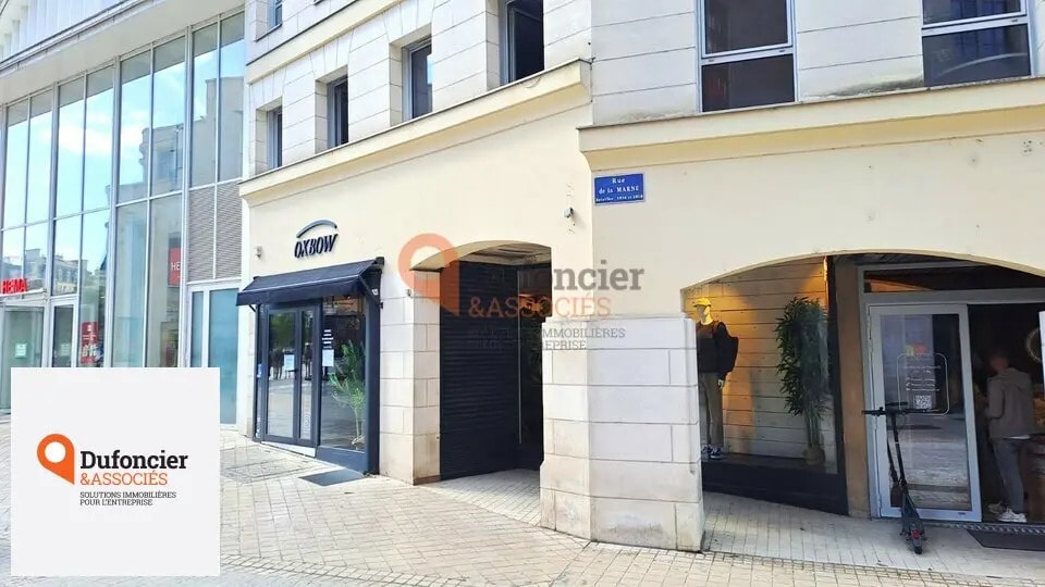 Local commercial dans Poitiers à louer - Photo de l’immeuble – Image 3 sur 9