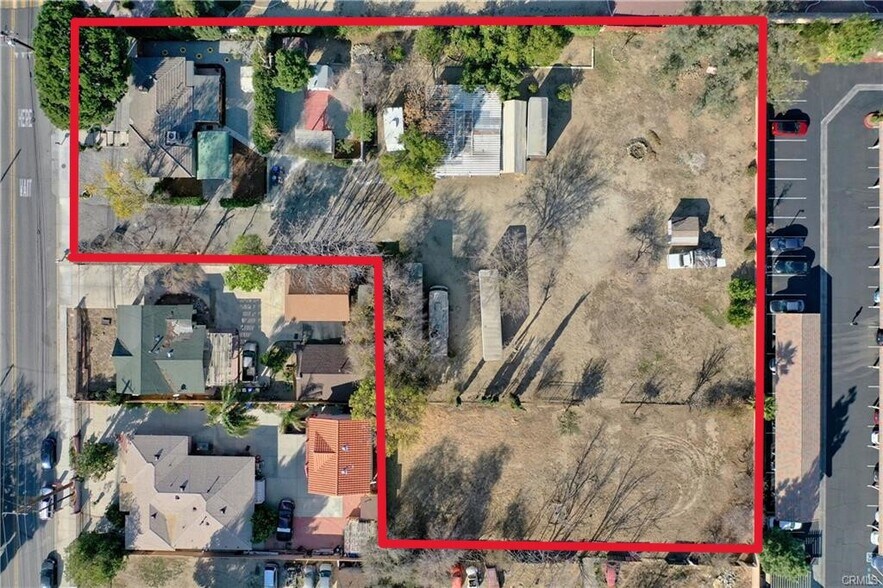 193 N Maple Ave, Fontana, CA à vendre - Photo de l’immeuble – Image 3 sur 6