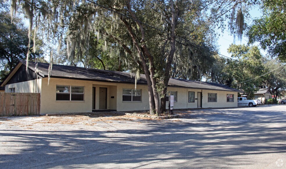 107 Glendale Dr, Brandon, FL à vendre - Photo de l’immeuble – Image 2 sur 5