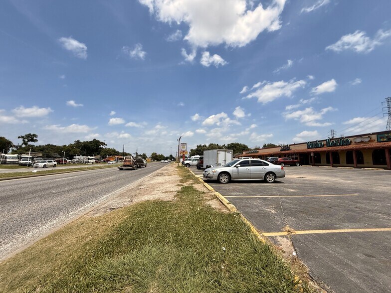 1310-1312 N Wayside Dr, Houston, TX à louer - Photo de l’immeuble – Image 2 sur 5