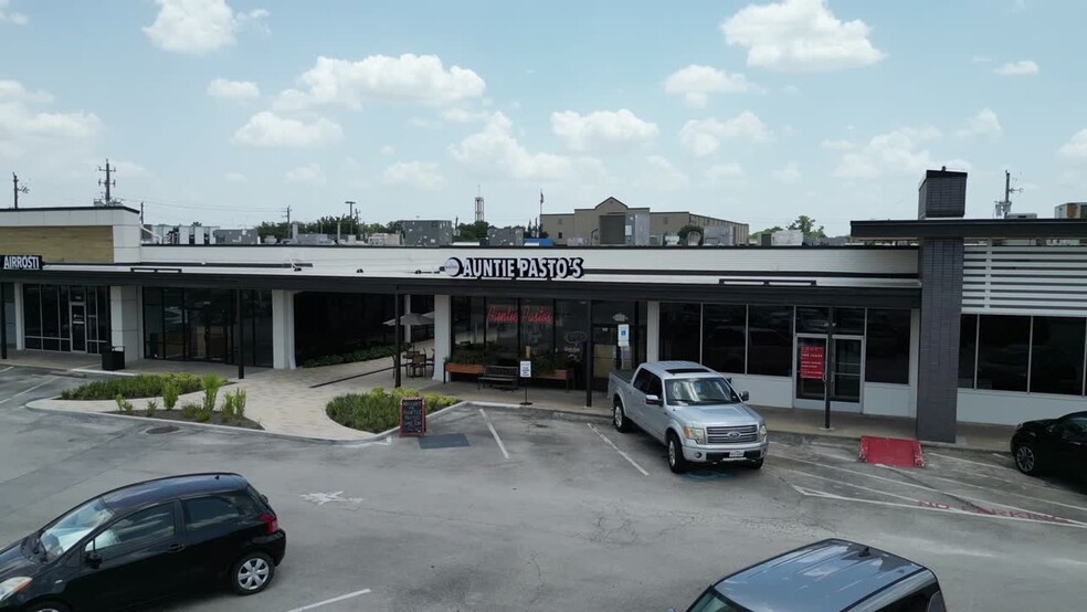 5400-6810 Bellaire Blvd, Bellaire, TX à louer - Vidéo sur l’annonce professionnelle – Image 3 sur 7