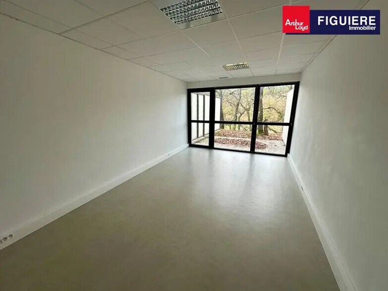 269 Avenue Jean Monnet, Saint-Cannat à louer - Photo intérieure – Image 3 sur 6