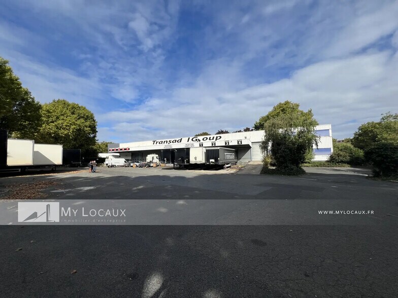 Industriel/Logistique dans Villeneuve-la-Garenne à louer - Photo de l’immeuble – Image 3 sur 9