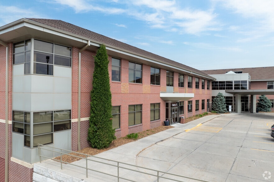 7001 A St, Lincoln, NE à louer - Photo de l’immeuble – Image 3 sur 5