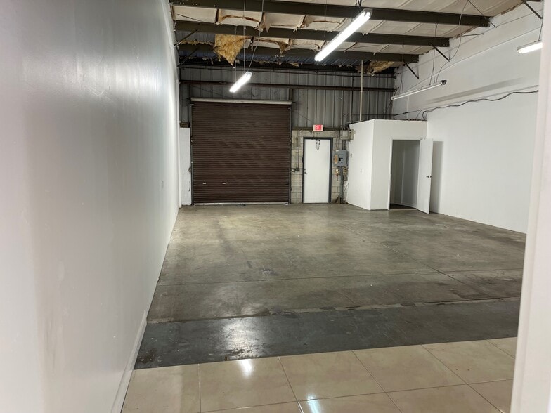 175 N Cleary Rd, West Palm Beach, FL à louer - Photo intérieure – Image 2 sur 2