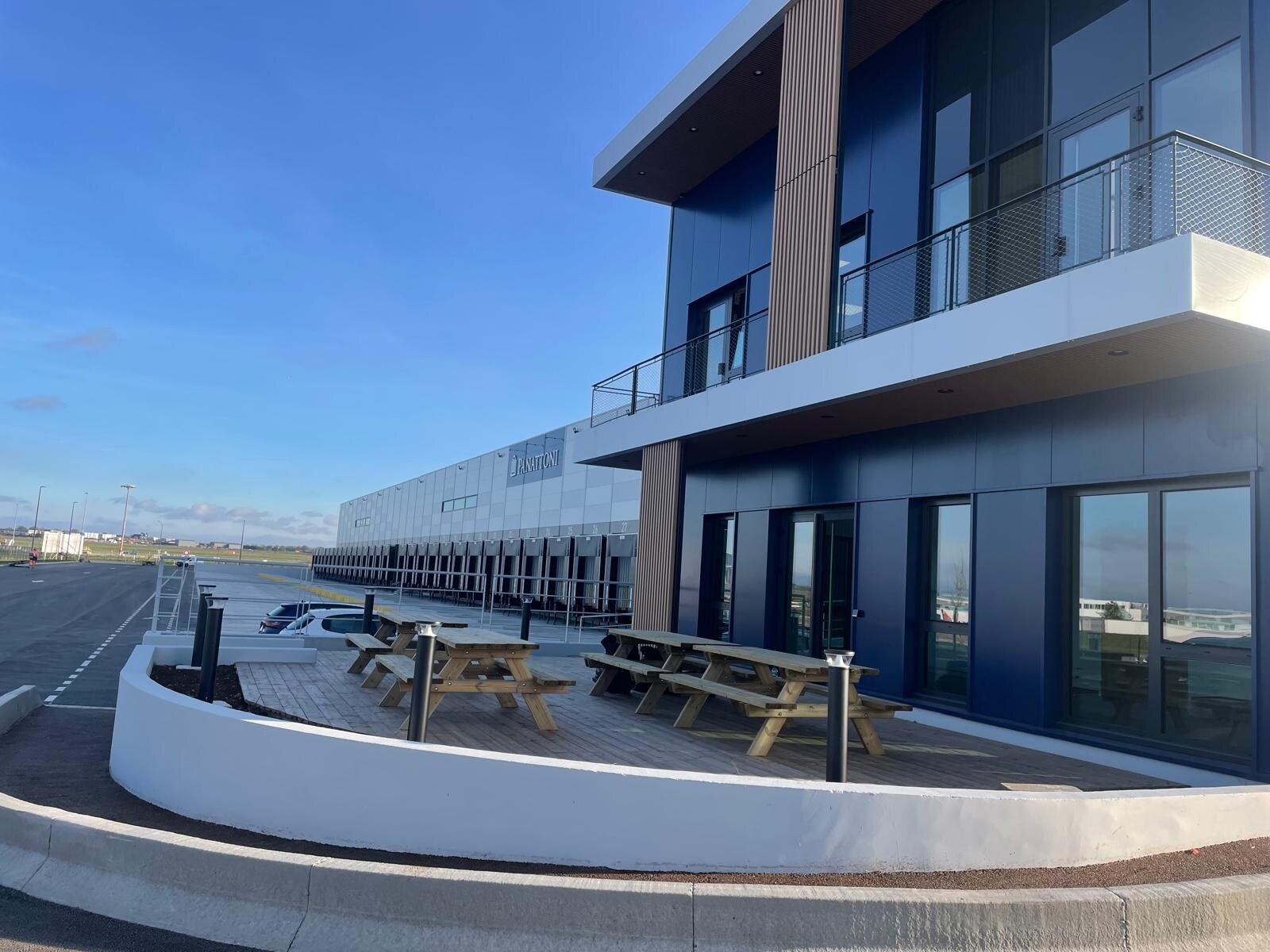 200 Rue De Malte, department 69 à louer Photo principale– Image 1 sur 2