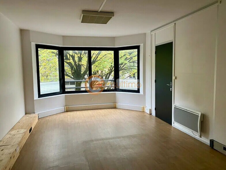 Bureau dans Bordeaux à louer - Photo intérieure – Image 2 sur 5