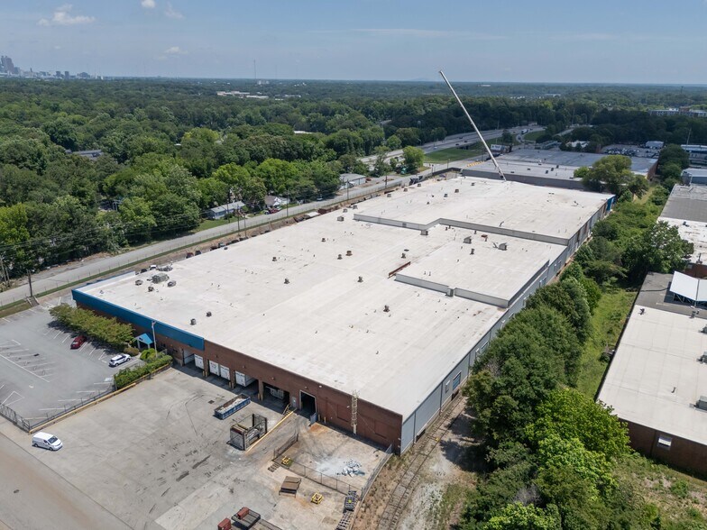 3200 Lakewood Ave, East Point, GA à louer - Photo de l’immeuble – Image 2 sur 4