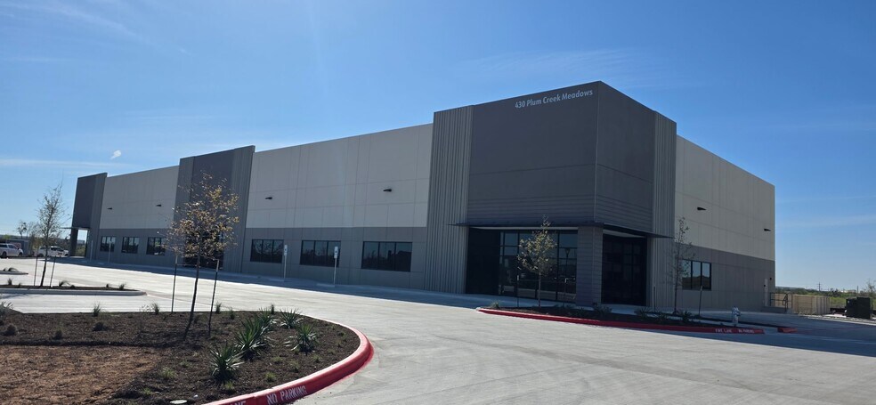 430 Plum Creek Mdws, Kyle, TX à vendre - Photo de l’immeuble – Image 3 sur 15