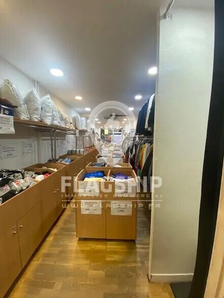 Local commercial dans Paris à louer - Photo de l’immeuble – Image 2 sur 7