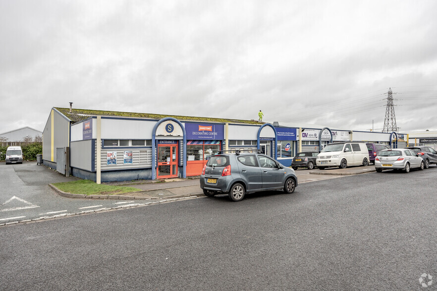 Kingsville Rd, Cheltenham à louer - Photo principale – Image 1 sur 3