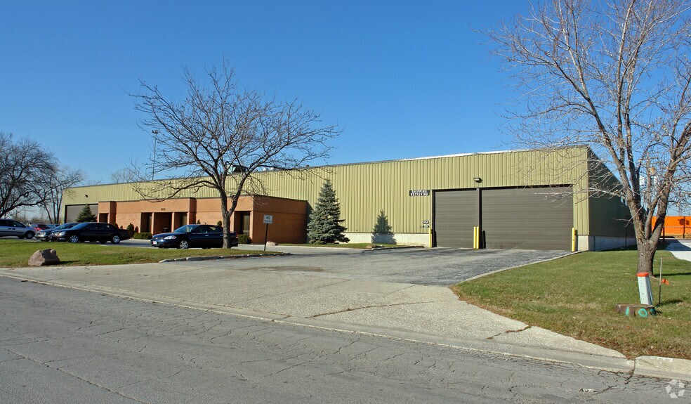 5570 W 70th Pl, Bedford Park, IL à louer - Photo principale – Image 1 sur 12