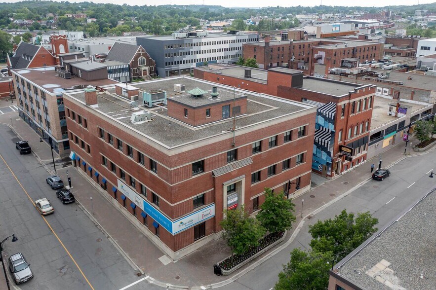 93 Cedar St, Sudbury, ON à louer - Photo de l’immeuble – Image 3 sur 41