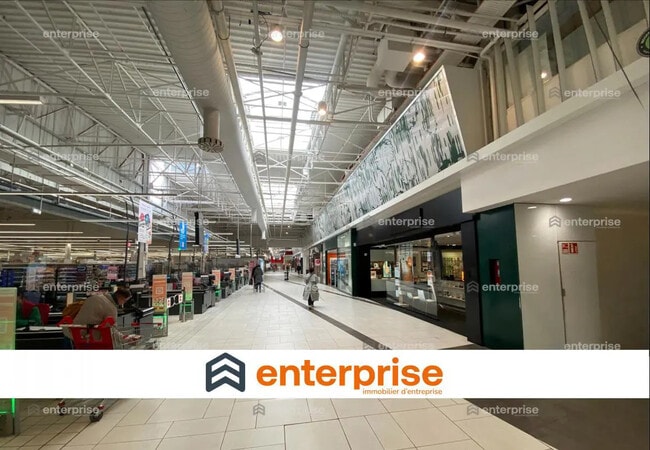 Plus de détails pour Local commercial à louer