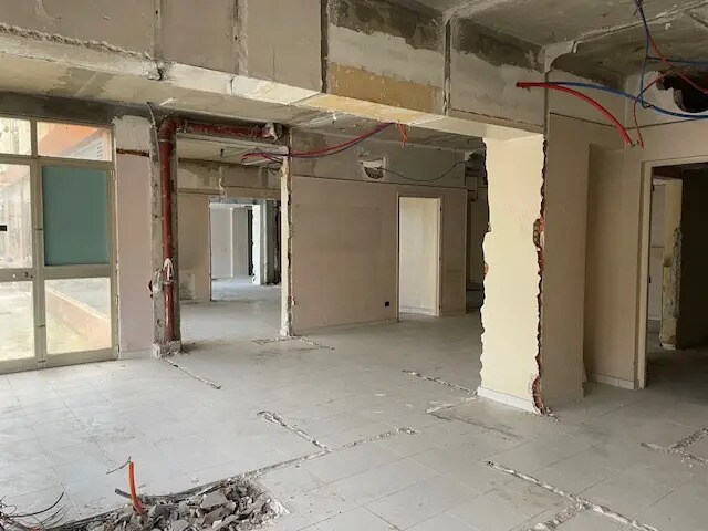 Plus de détails pour Bureau à vendre