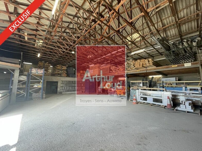 Industriel/Logistique dans Sens à vendre - Photo intérieure – Image 2 sur 5