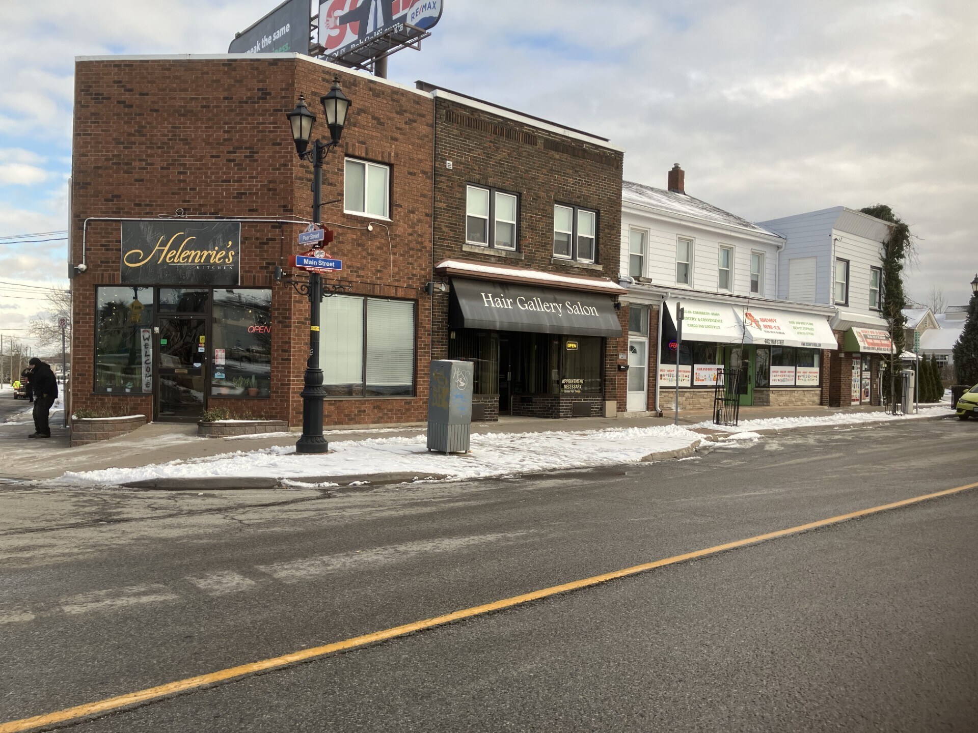 6022-6026 Main St, Niagara Falls, ON à vendre Photo principale– Image 1 sur 13
