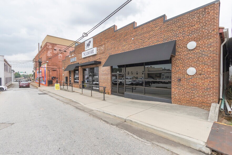 107 E Orr St, Anderson, SC à vendre - Photo de l’immeuble – Image 2 sur 44