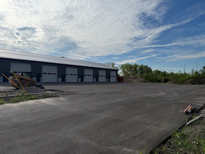 3135 Broadway St, Cheektowaga, NY à louer - Photo de l’immeuble – Image 2 sur 8