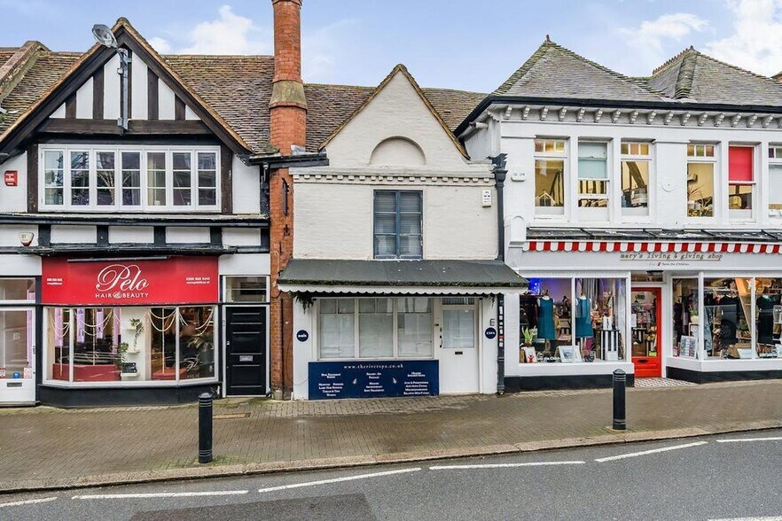 7 High St, Pinner à vendre - Photo de l’immeuble – Image 2 sur 25
