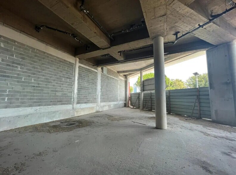 Local commercial dans Marseille à louer - Photo intérieure – Image 1 sur 4