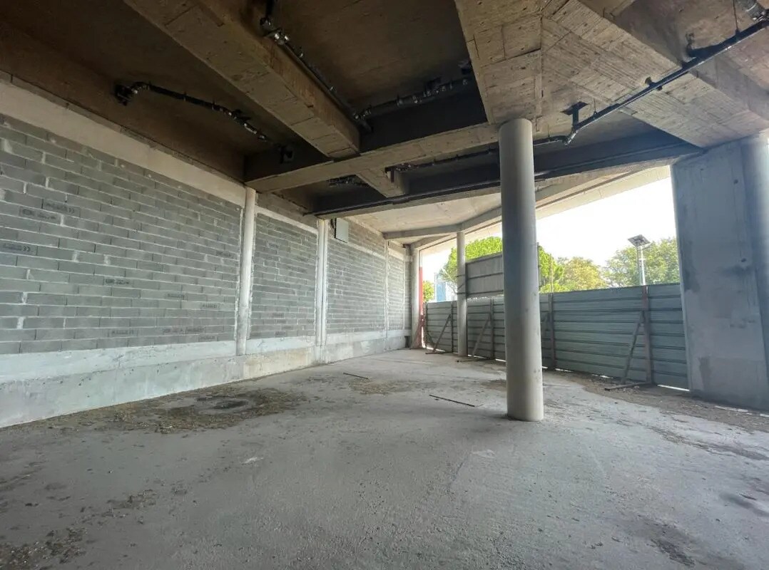 Local commercial dans Marseille à louer Photo intérieure– Image 1 sur 5