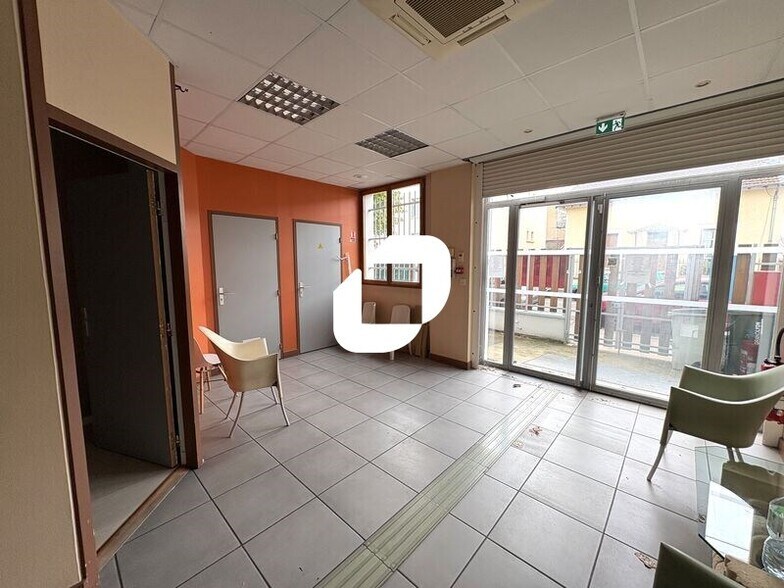 Bureau dans Lyon à vendre - Photo de l’immeuble – Image 2 sur 19