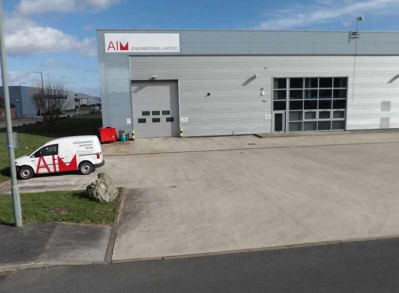 Manor Ln, Deeside à louer - Photo de l’immeuble – Image 2 sur 3