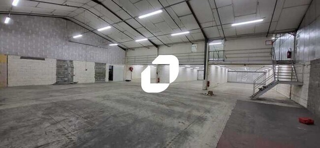 Plus de détails pour Local d'activités, Industriel/Logistique à louer
