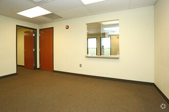 26850 Providence Pky, Novi, MI à louer Photo intérieure– Image 1 sur 4