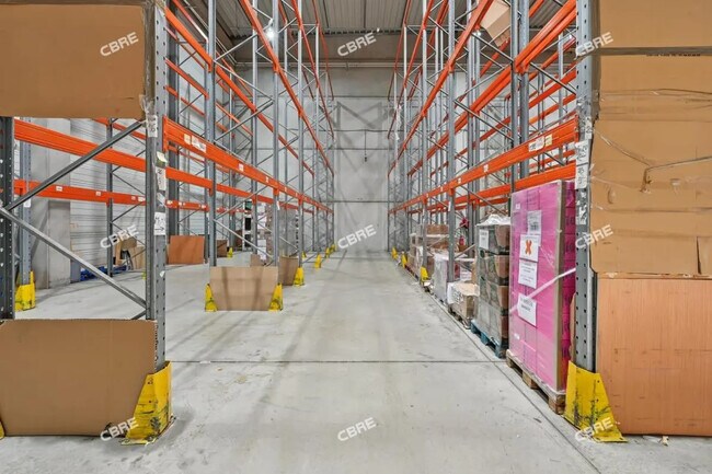 Plus de détails pour Bureau, Industriel/Logistique à louer