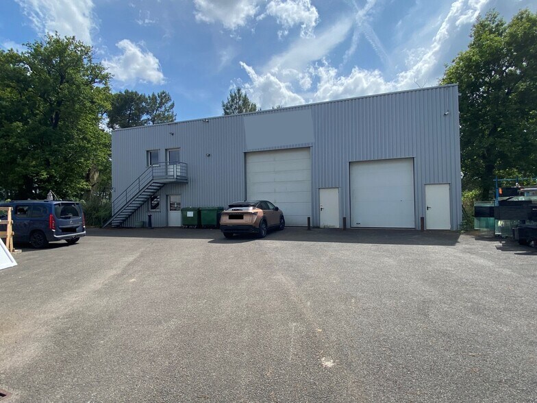 15 Rue Eugène Chevreul, Pessac à louer - Photo de l’immeuble – Image 1 sur 10